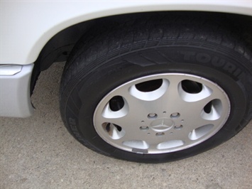 1995 Mercedes-Benz E Class E320   - Photo 25 - Cincinnati, OH 45255