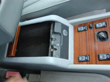 1995 Mercedes-Benz E Class E320   - Photo 18 - Cincinnati, OH 45255