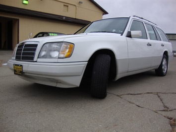 1995 Mercedes-Benz E Class E320   - Photo 12 - Cincinnati, OH 45255