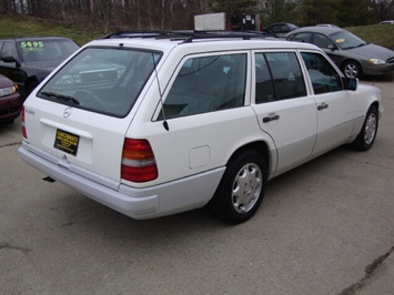 1995 Mercedes-Benz E Class E320   - Photo 5 - Cincinnati, OH 45255