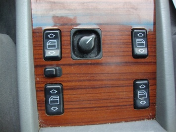 1995 Mercedes-Benz E Class E320   - Photo 19 - Cincinnati, OH 45255