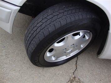 1995 Mercedes-Benz E Class E320   - Photo 23 - Cincinnati, OH 45255