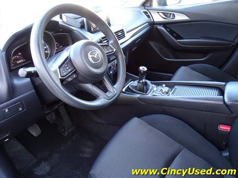2017 Mazda Mazda3 Sport - Photo 11 - Cincinnati, OH 45255