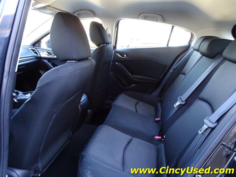 2017 Mazda Mazda3 Sport - Photo 12 - Cincinnati, OH 45255