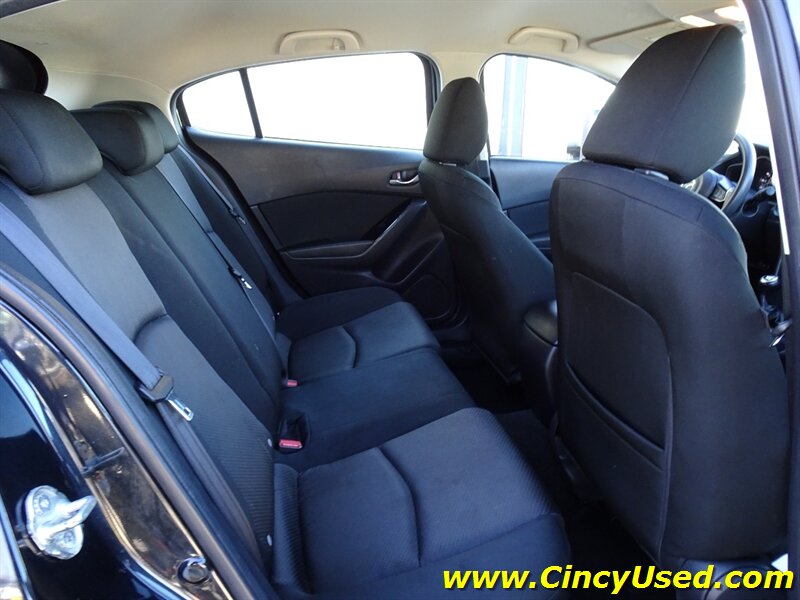 2017 Mazda Mazda3 Sport - Photo 13 - Cincinnati, OH 45255