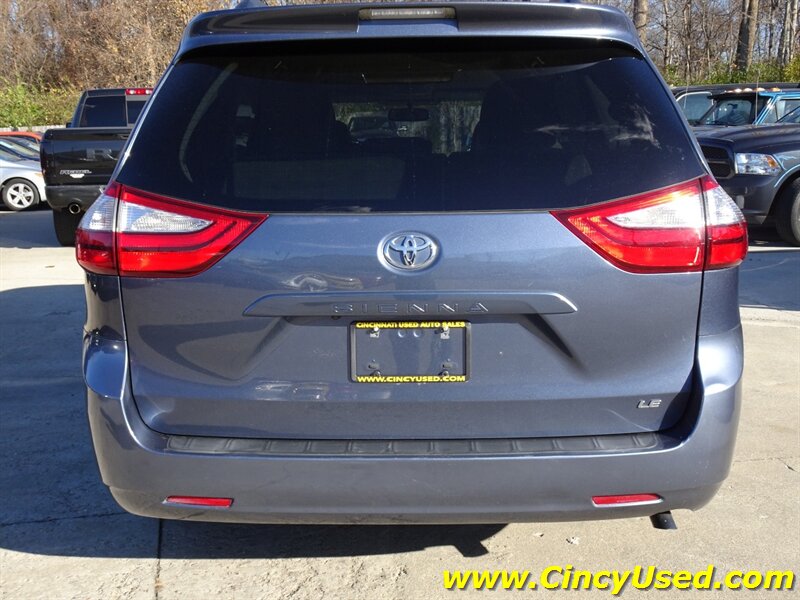 2016 Toyota Sienna LE 8-Passenger - Photo 7 - Cincinnati, OH 45255