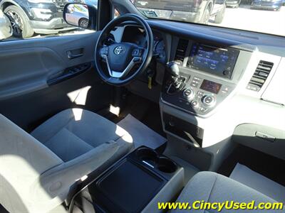 2016 Toyota Sienna LE 8-Passenger - Photo 15 - Cincinnati, OH 45255