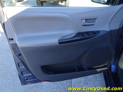 2016 Toyota Sienna LE 8-Passenger - Photo 28 - Cincinnati, OH 45255