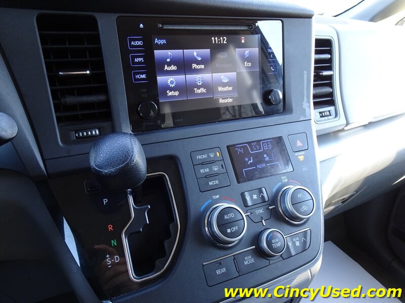 2016 Toyota Sienna LE 8-Passenger - Photo 21 - Cincinnati, OH 45255