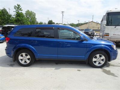 2009 Dodge Journey SXT   - Photo 2 - Cincinnati, OH 45255