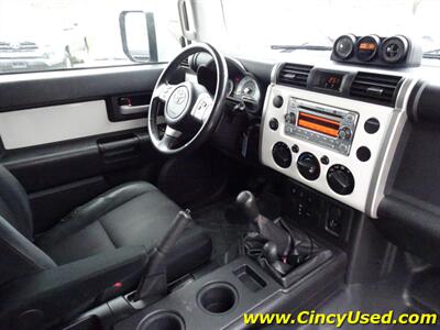 2011 Toyota FJ Cruiser   - Photo 16 - Cincinnati, OH 45255