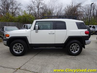 2011 Toyota FJ Cruiser   - Photo 5 - Cincinnati, OH 45255