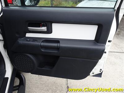 2011 Toyota FJ Cruiser   - Photo 26 - Cincinnati, OH 45255