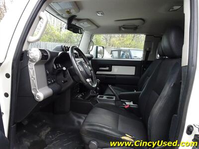 2011 Toyota FJ Cruiser   - Photo 10 - Cincinnati, OH 45255
