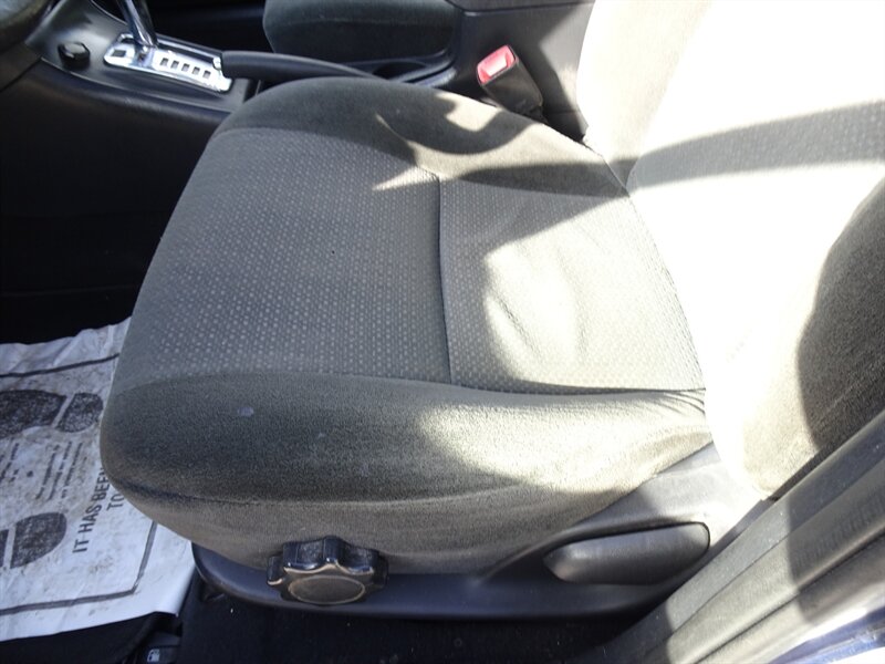 2004 Toyota Corolla S  1.8L I4 FWD - Photo 22 - Cincinnati, OH 45255