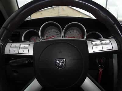 2006 Dodge Charger SRT-8  6.1L V8 RWD - Photo 17 - Cincinnati, OH 45255