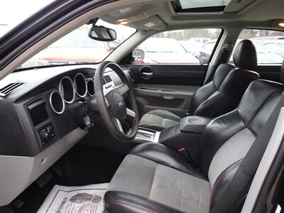 2006 Dodge Charger SRT-8  6.1L V8 RWD - Photo 9 - Cincinnati, OH 45255