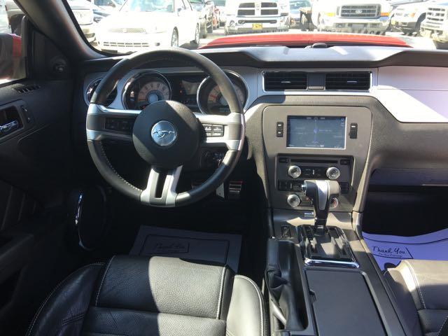 2010 Ford Mustang GT Premium   - Photo 7 - Cincinnati, OH 45255