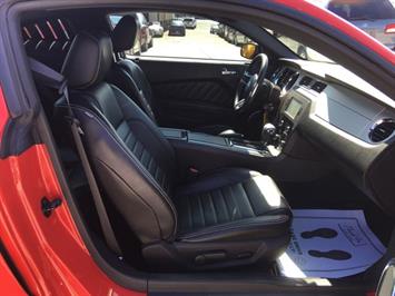 2010 Ford Mustang GT Premium   - Photo 8 - Cincinnati, OH 45255