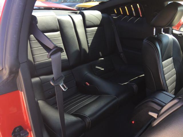 2010 Ford Mustang GT Premium   - Photo 9 - Cincinnati, OH 45255