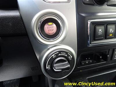 2017 Nissan Titan SV   - Photo 17 - Cincinnati, OH 45255