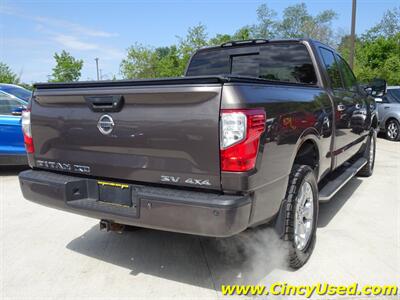 2017 Nissan Titan SV   - Photo 6 - Cincinnati, OH 45255