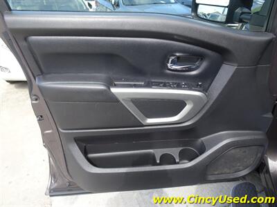 2017 Nissan Titan SV   - Photo 29 - Cincinnati, OH 45255