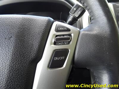 2017 Nissan Titan SV   - Photo 21 - Cincinnati, OH 45255
