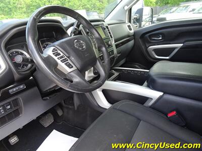 2017 Nissan Titan SV   - Photo 11 - Cincinnati, OH 45255