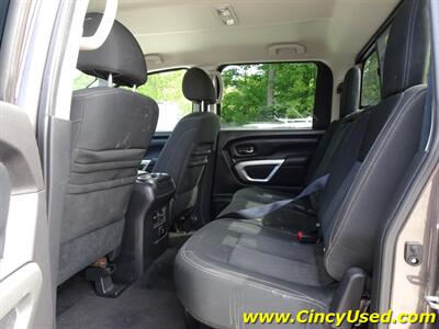 2017 Nissan Titan SV   - Photo 12 - Cincinnati, OH 45255