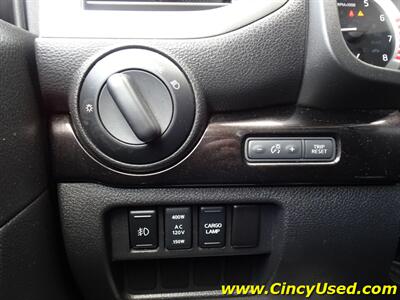 2017 Nissan Titan SV   - Photo 24 - Cincinnati, OH 45255