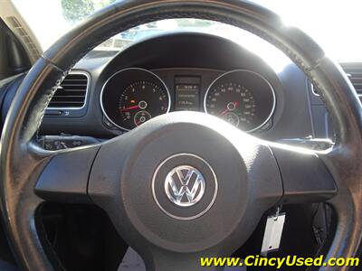 2010 Volkswagen Jetta SportWagen SE PZEV  2.5L I5 FWD - Photo 18 - Cincinnati, OH 45255