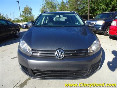 2010 Volkswagen Jetta SportWagen SE PZEV  2.5L I5 FWD - Photo 2 - Cincinnati, OH 45255