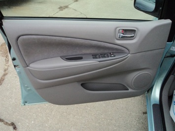 2002 Toyota Prius   - Photo 19 - Cincinnati, OH 45255