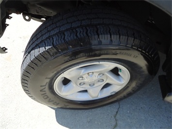 2001 Toyota Tacoma   - Photo 29 - Cincinnati, OH 45255