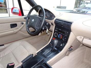 1997 BMW Z3 1.9   - Photo 13 - Cincinnati, OH 45255