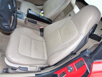1997 BMW Z3 1.9   - Photo 8 - Cincinnati, OH 45255