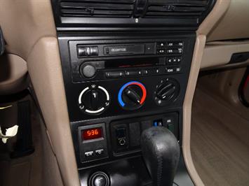1997 BMW Z3 1.9   - Photo 18 - Cincinnati, OH 45255