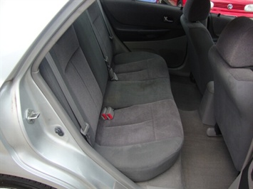 2001 Mazda Protege LX   - Photo 9 - Cincinnati, OH 45255