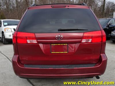2004 Toyota Sienna LE 8 Passenger   - Photo 8 - Cincinnati, OH 45255