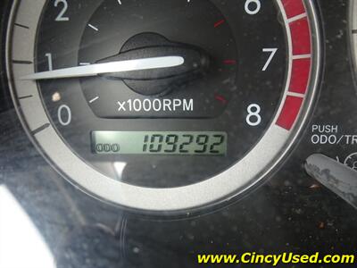 2004 Toyota Sienna LE 8 Passenger   - Photo 20 - Cincinnati, OH 45255