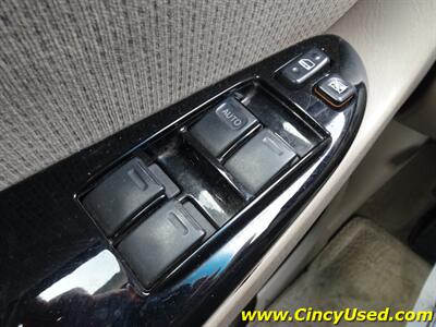 2004 Toyota Sienna LE 8 Passenger   - Photo 21 - Cincinnati, OH 45255