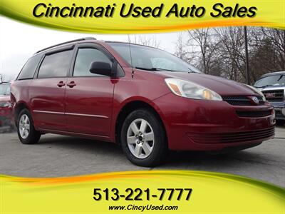 2004 Toyota Sienna LE 8 Passenger Minivan