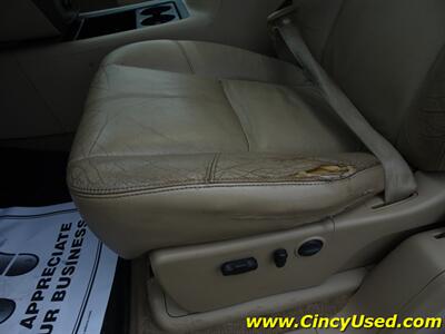 2011 GMC Sierra 3500 SLT   - Photo 38 - Cincinnati, OH 45255