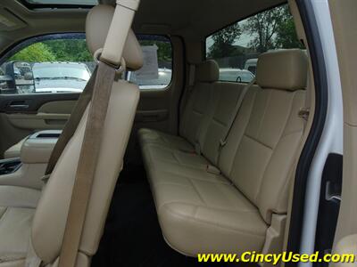 2011 GMC Sierra 3500 SLT   - Photo 14 - Cincinnati, OH 45255