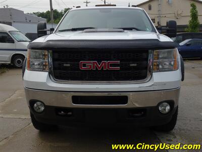 2011 GMC Sierra 3500 SLT   - Photo 2 - Cincinnati, OH 45255
