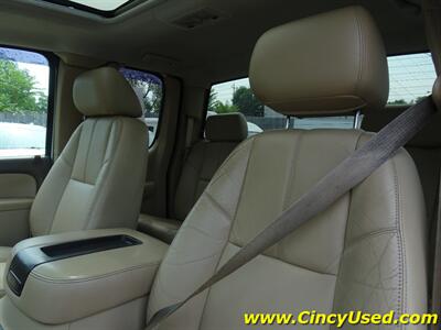 2011 GMC Sierra 3500 SLT   - Photo 13 - Cincinnati, OH 45255