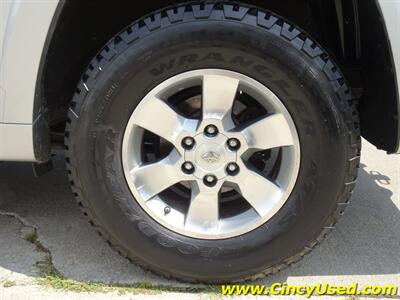 2011 Toyota 4Runner SR5   - Photo 36 - Cincinnati, OH 45255