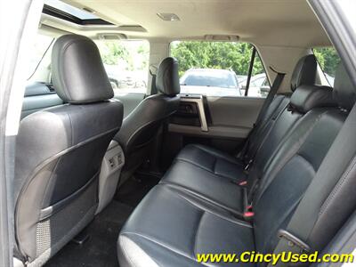 2011 Toyota 4Runner SR5   - Photo 15 - Cincinnati, OH 45255