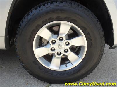 2011 Toyota 4Runner SR5   - Photo 37 - Cincinnati, OH 45255